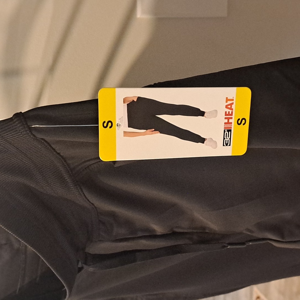 NWT Women's black joggers 32° Heat Size S - Picture 3 of 8
